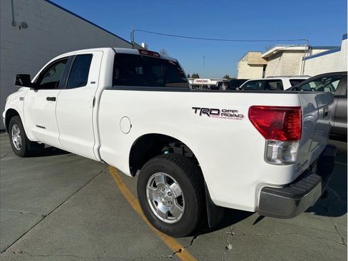 Used 2011 Toyota Tundra w/ TRD Off-Road Package image 10
