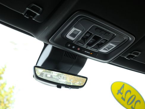 Used 2024 Chevrolet Silverado 2500 High Country w/ High Country Premium Package image 27