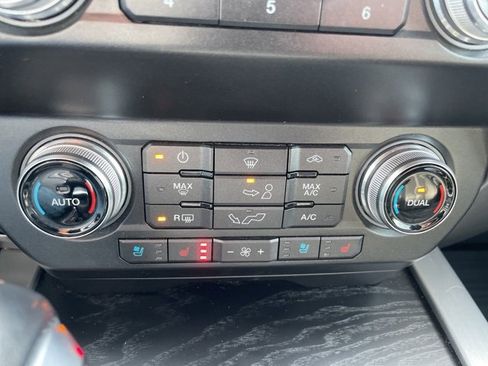 Used 2019 Ford F150 Platinum w/ Equipment Group 701A Luxury image 18