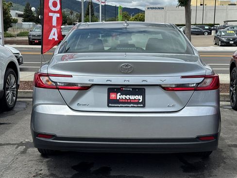 Used 2025 Toyota Camry LE FWD image 6