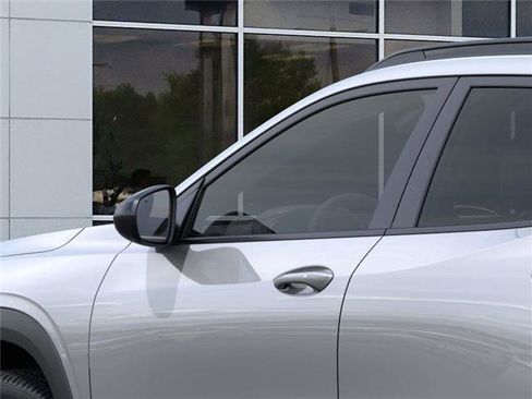 New 2026 Chevrolet Trax RS w/ Sunroof Package image 12