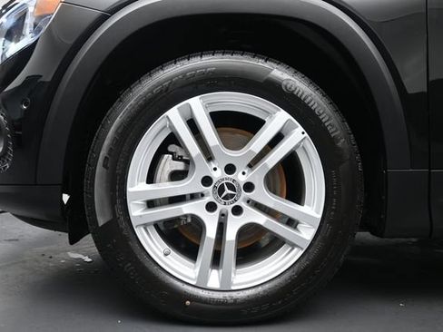 Used 2022 Mercedes-Benz GLB 250 4MATIC image 33