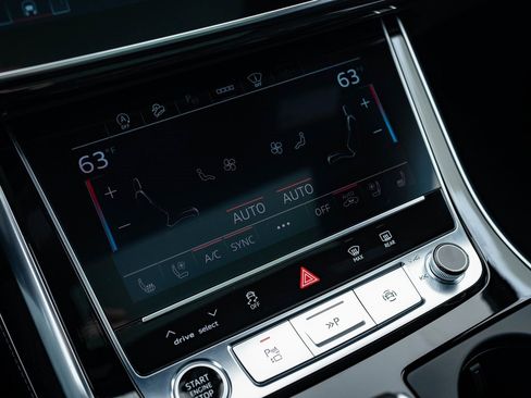 Used 2025 Audi Q7 3.0T Prestige w/ Prestige Package image 31