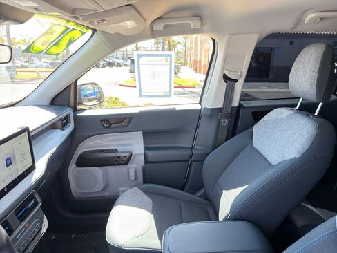 Used 2025 Ford Maverick XLT image 15