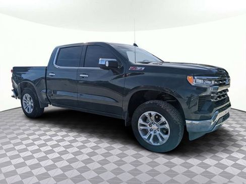 Used 2025 Chevrolet Silverado 1500 LTZ image 2