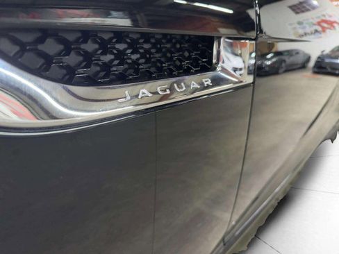 Used 2018 Jaguar F-TYPE Coupe image 17