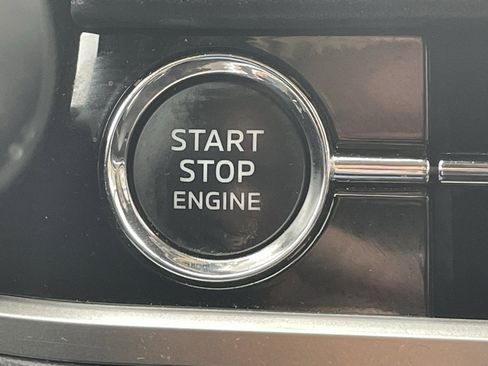 Used 2024 Mitsubishi Outlander SE image 31