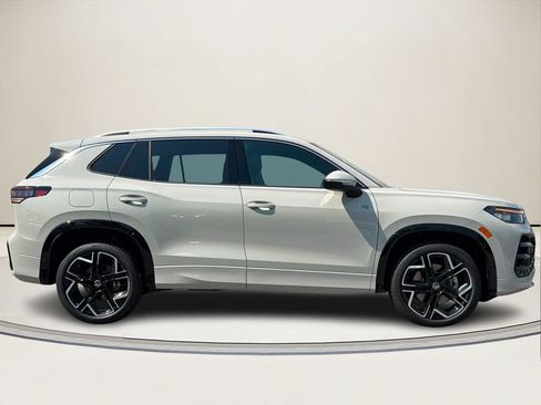 New 2026 Volkswagen Tiguan SEL R-Line AWD/4WD image 2