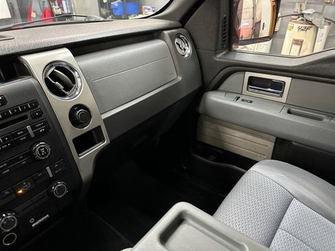 Used 2011 Ford F150 XLT w/ XTR Pkg image 31