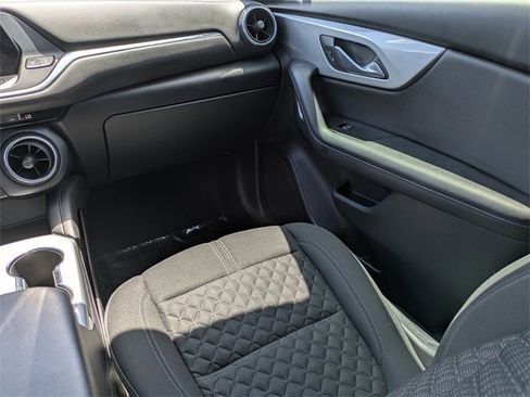 Used 2022 Chevrolet Blazer LT image 19