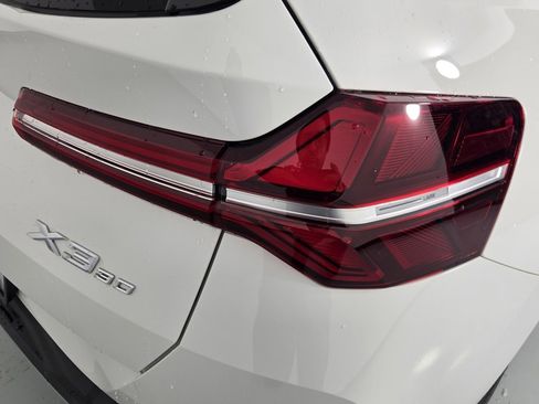 Used 2025 BMW X3 xDrive30i w/ Premium Package image 9