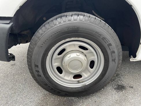 Used 2016 Ford F250 XL w/ Power Equipment Group image 16