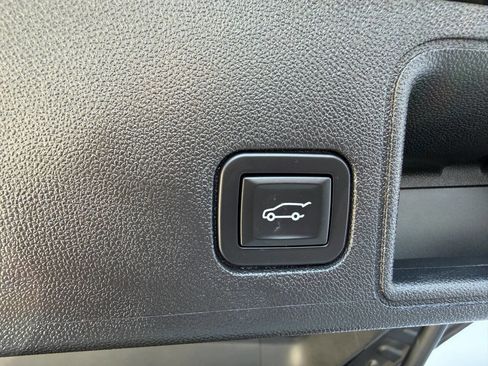 Used 2019 GMC Terrain SLT w/ Preferred Package AWD/4WD image 31
