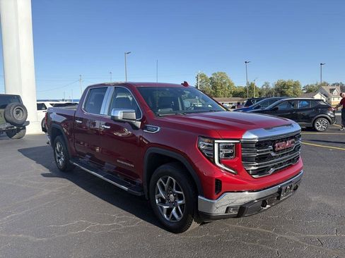 Used 2022 GMC Sierra 1500 SLT w/ SLT Premium Package image 2