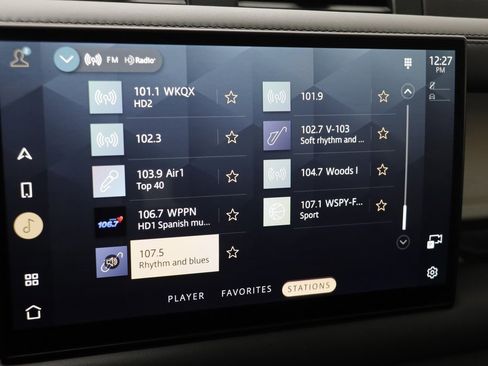 Used 2025 Land Rover Defender 110 X-Dynamic SE image 10