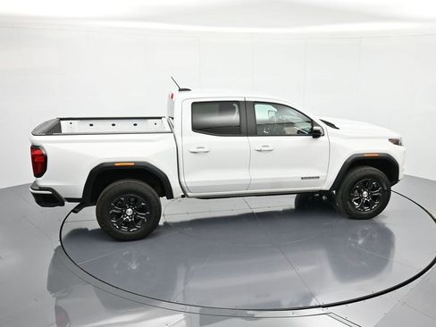 Certified 2024 GMC Canyon Elevation image 32
