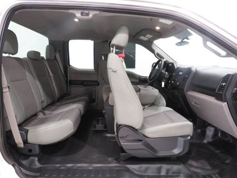 Used 2016 Ford F150 XL w/ Equipment Group 101A Mid AWD/4WD image 12