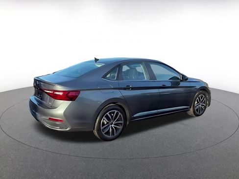 Used 2025 Volkswagen Jetta SE image 11