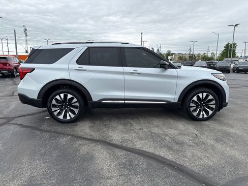 Used 2025 Ford Explorer Platinum w/ LUX Leather Package AWD/4WD image 10