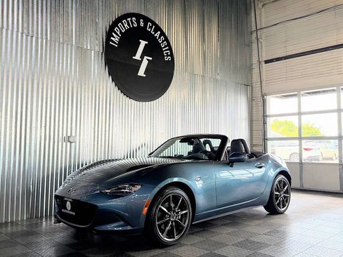Used 2016 MAZDA MX-5 Miata Grand Touring RWD image 1