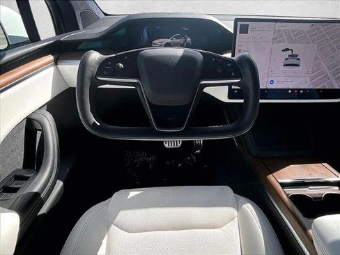 Used 2023 Tesla Model X AWD/4WD image 7