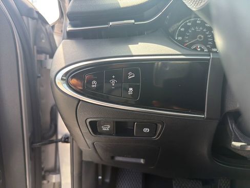 Used 2025 Genesis GV70 2.5T AWD/4WD image 32