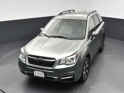 Used 2018 Subaru Forester 2.5i Premium w/ All-Weather Package AWD/4WD image 19