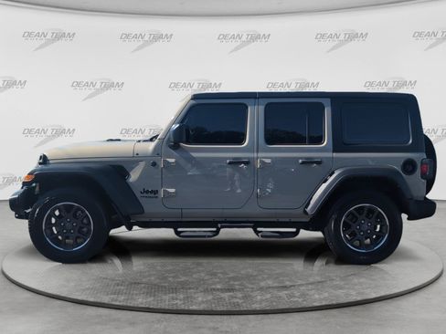 Used 2022 Jeep Wrangler Unlimited Sport AWD/4WD image 4