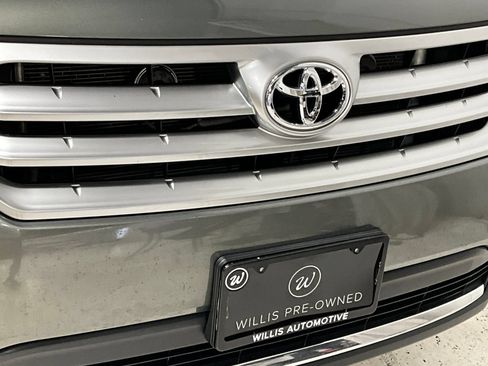 Used 2012 Toyota Highlander 4WD w/ Tech Pkg image 30