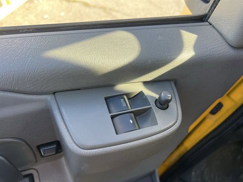 Used 2021 GMC Savana 3500 Extended w/ Power Convenience Package image 24