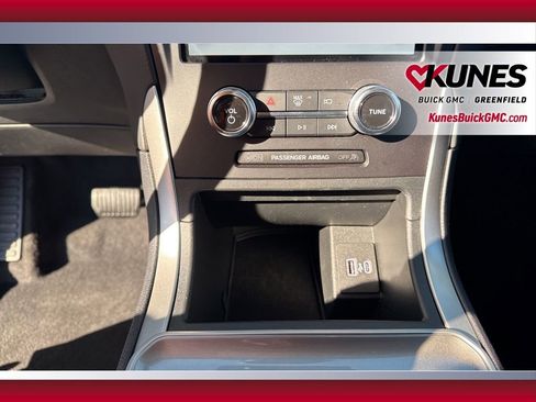 Used 2024 Ford Edge SEL image 32