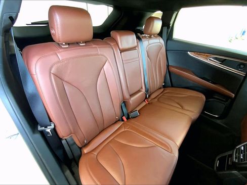 Used 2020 Lincoln Nautilus Reserve w/ Equipment Group 201A image 19