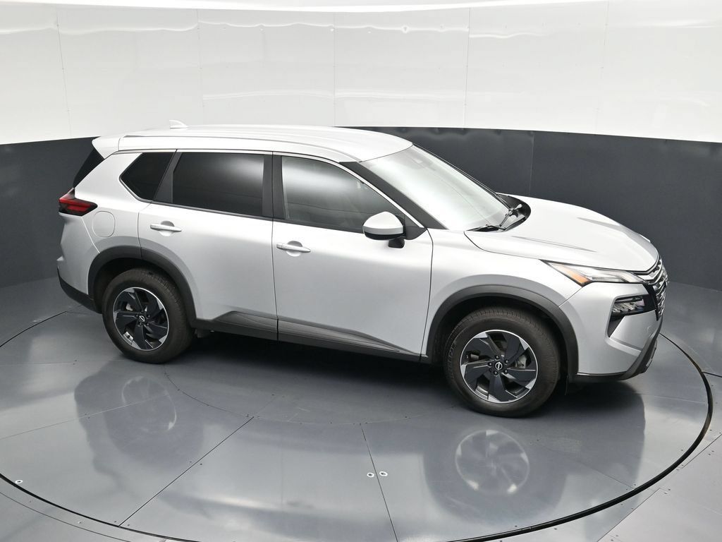 Used 2025 Nissan Rogue SV AWD/4WD image 44