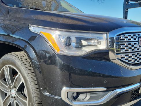 Certified 2017 GMC Acadia Denali w/ Technology Package image 5