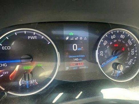 Used 2020 Toyota RAV4 XLE w/ Convenience Package AWD/4WD image 3