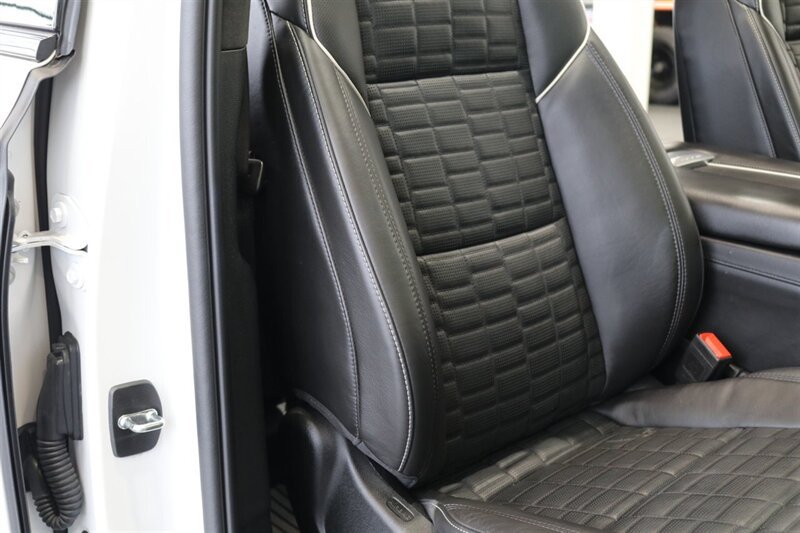 Used 2024 Cadillac Escalade Sport Platinum w/ LPO, ONYX Package AWD/4WD image 53