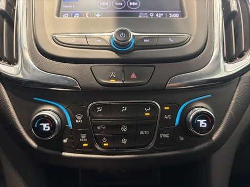 Certified 2024 Chevrolet Equinox LT w/ LPO, Floor Liner Package image 19