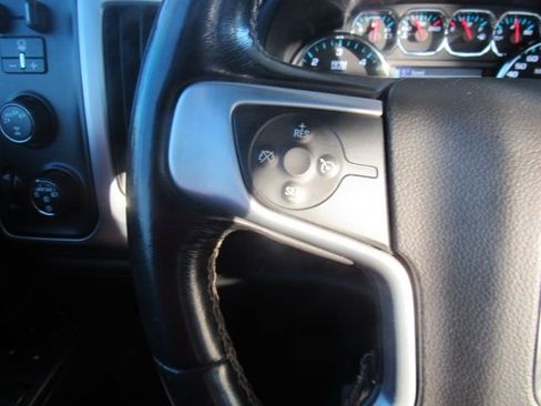 Used 2018 GMC Sierra 1500 SLE image 40