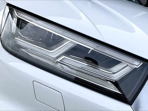 Used 2020 Audi Q5 2.0T Premium Plus w/ Premium Plus Package image 26