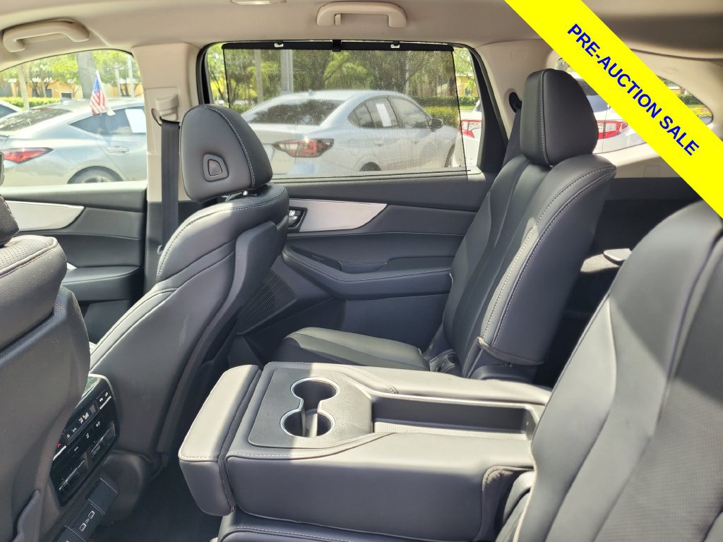 Used 2024 Acura MDX w/ Technology Package FWD image 12