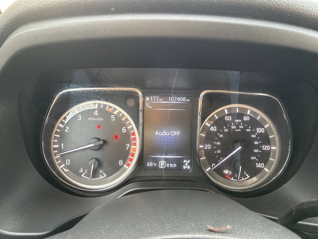 Used 2018 Nissan Titan SV AWD/4WD image 24
