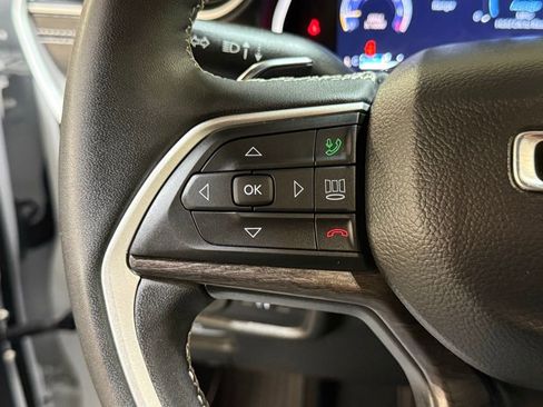 Certified 2023 Jeep Grand Cherokee L Limited w/ Black Appearance Package image 33