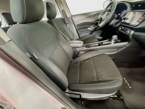 Used 2022 Nissan Kicks SV FWD image 27