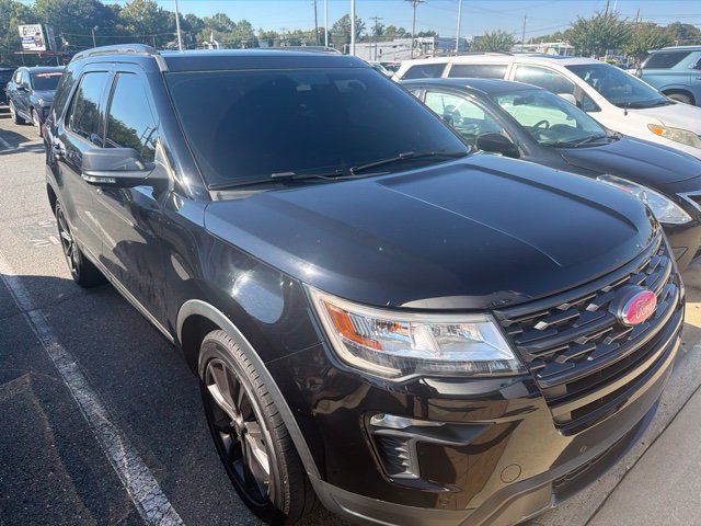 Used 2018 Ford Explorer XLT w/ Equipment Group 202A AWD/4WD image 1