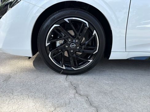 New 2026 Nissan Sentra SR w/ Floor Mat Package FWD image 12