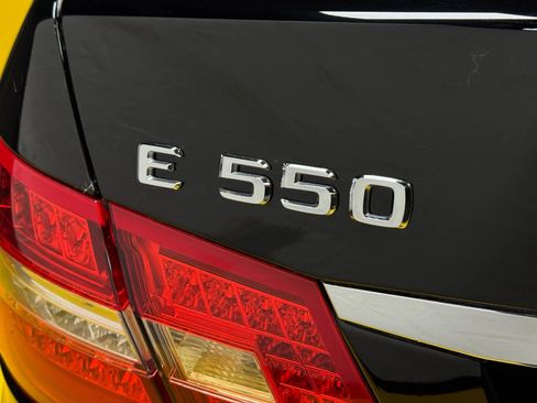 Used 2010 Mercedes-Benz E 550 Sedan image 12