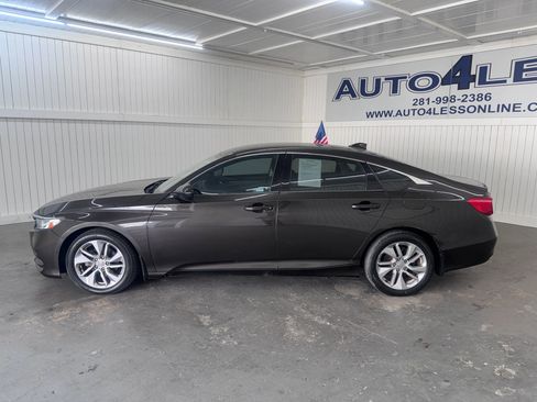 Used 2018 Honda Accord LX image 9