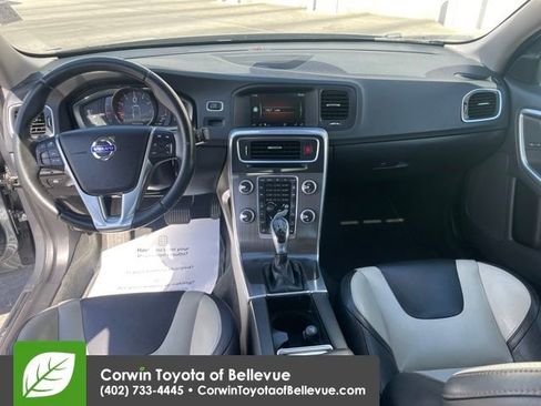 Used 2016 Volvo S60 T5 Cross Country Platinum image 12