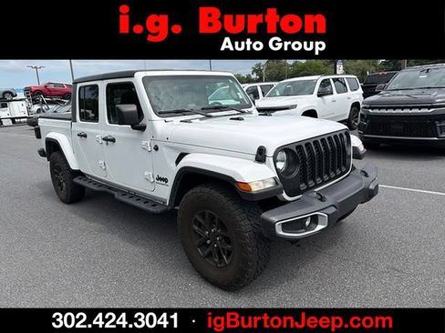 Used 2023 Jeep Gladiator Sport AWD/4WD image 1