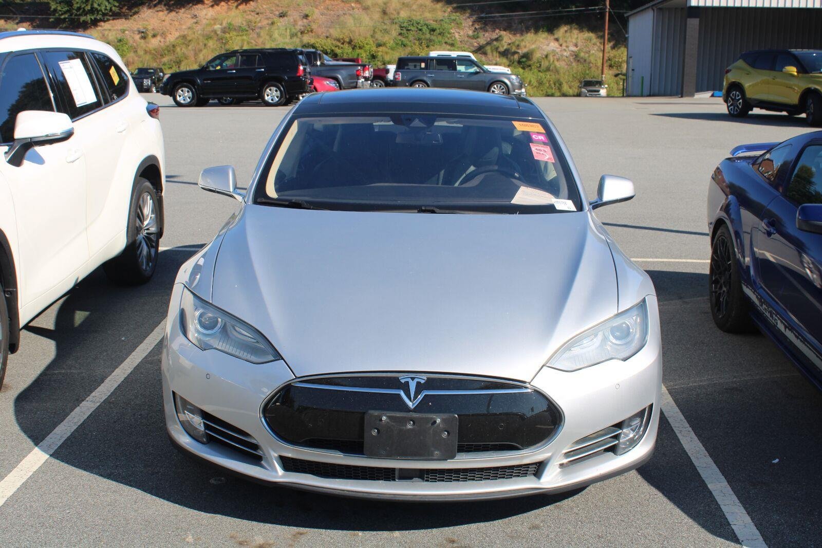 Used 2015 Tesla Model S 70D AWD/4WD image 2